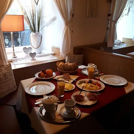 Vinaders Inn *