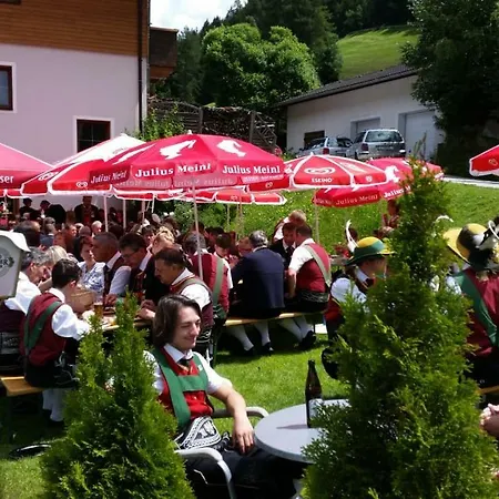 Vinaders אורחן *